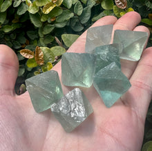 Load image into Gallery viewer, Fluorite Cube
