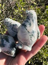 Load image into Gallery viewer, Moss Agate Penguin
